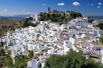 Le village de Casares, à 10 km de la côte