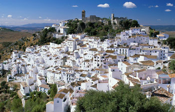 Le village de Casares, à 10 km de la côte